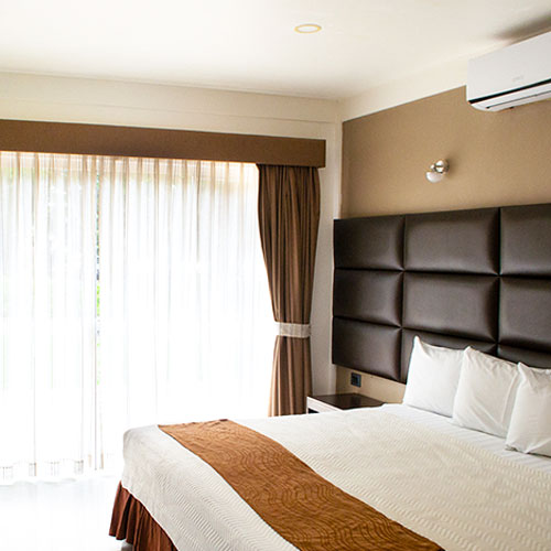 SUIT EJECUTIVA PAREJA